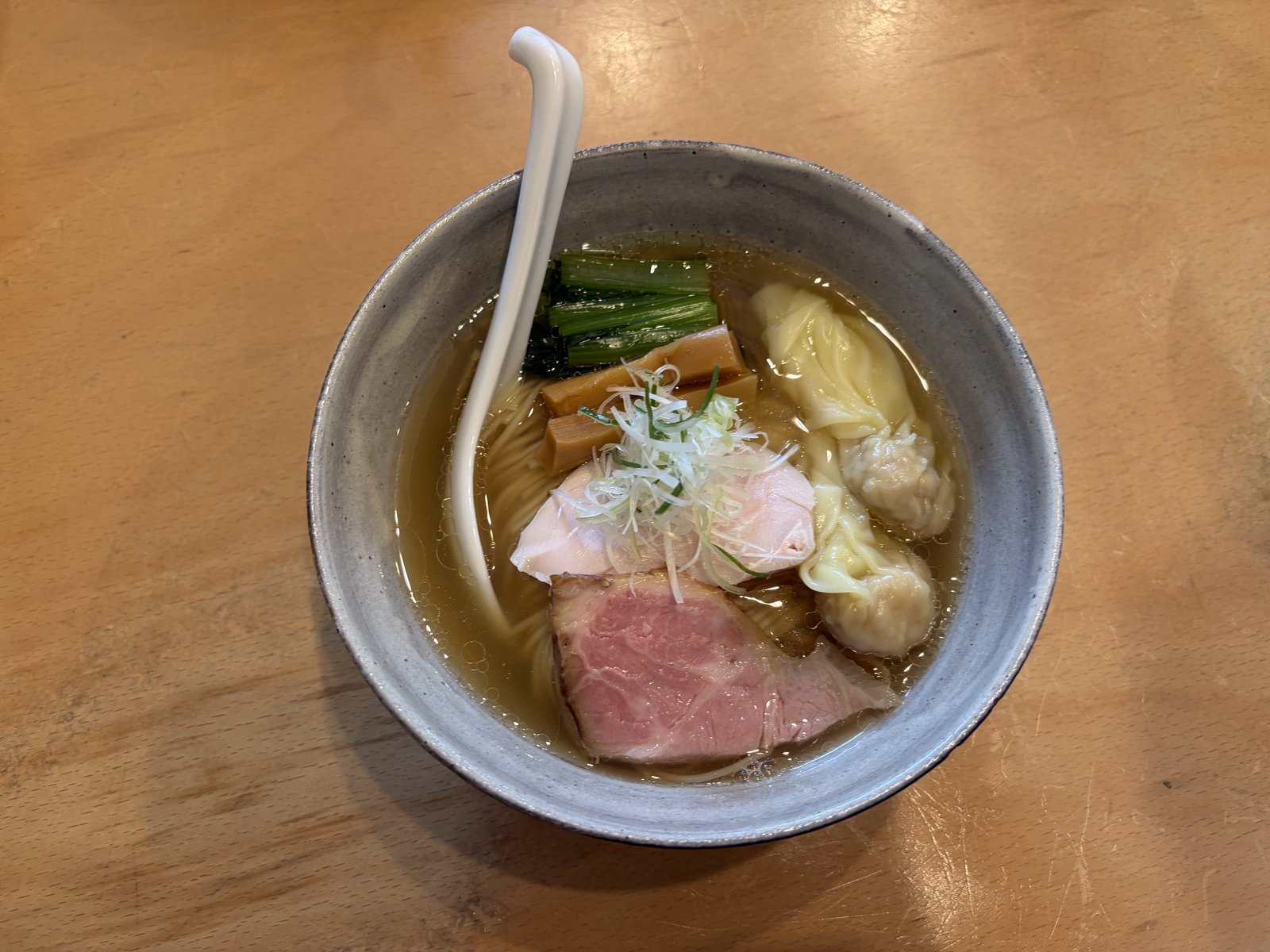 限定⑤ 海老と鯛煮干しと地鶏の中華蕎麦・海老味噌わんたん入り