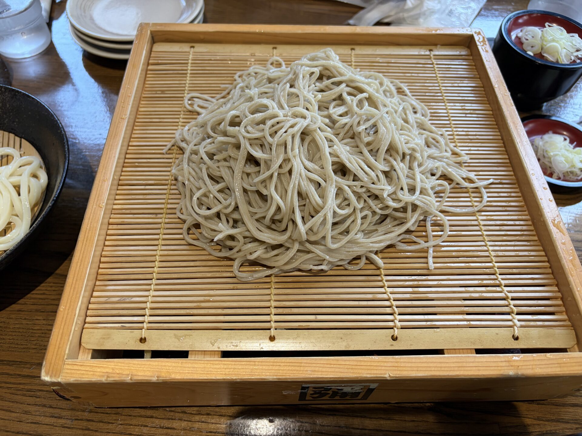 もりそば(二八蕎麦・木地のせいろ) — 角弥