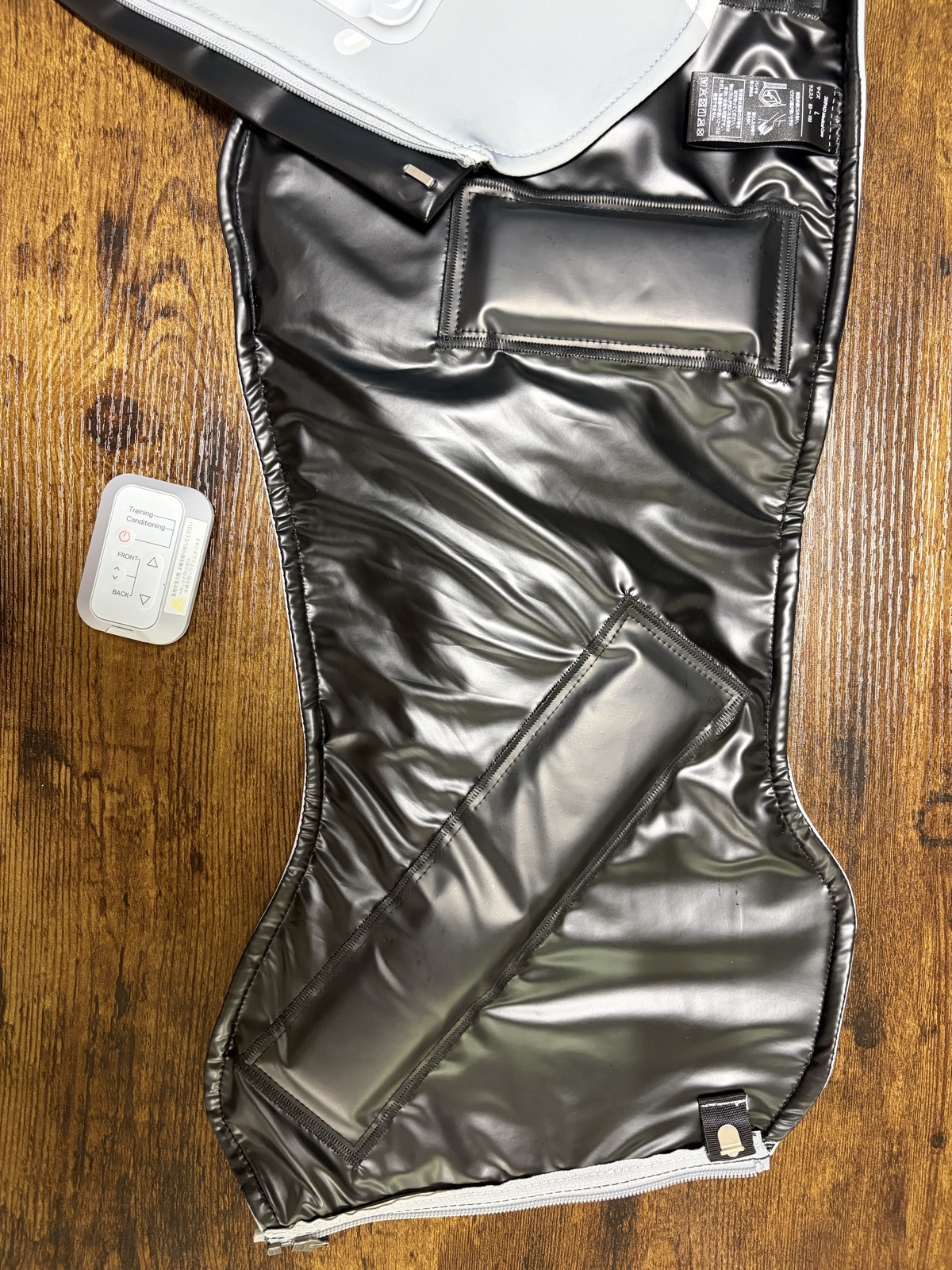 SIXPAD Medical Core 本体裏面