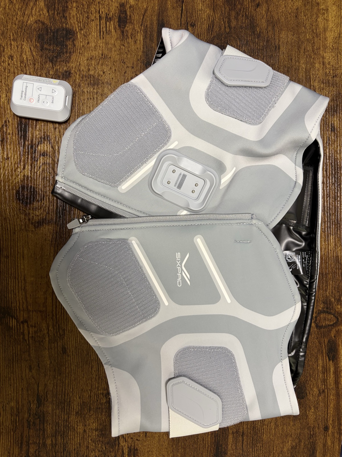 SIXPAD Medical Core 本体表面