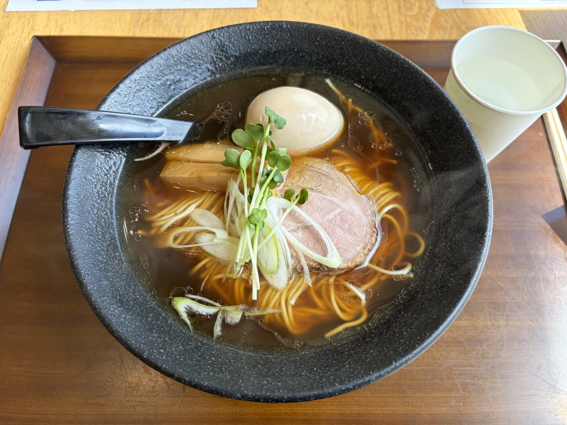 麺屋むつ葉の味玉らーめん(醤油)1,100円