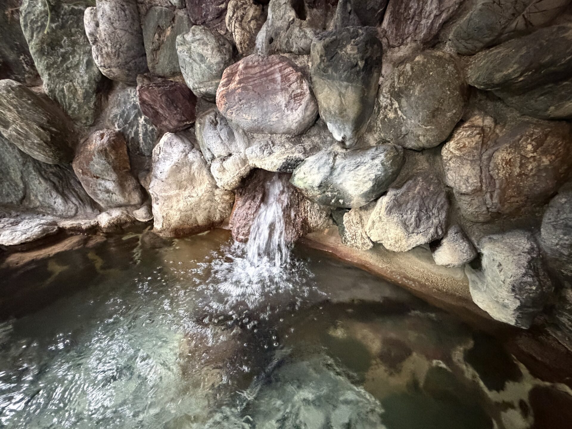 湯口まわりの変色