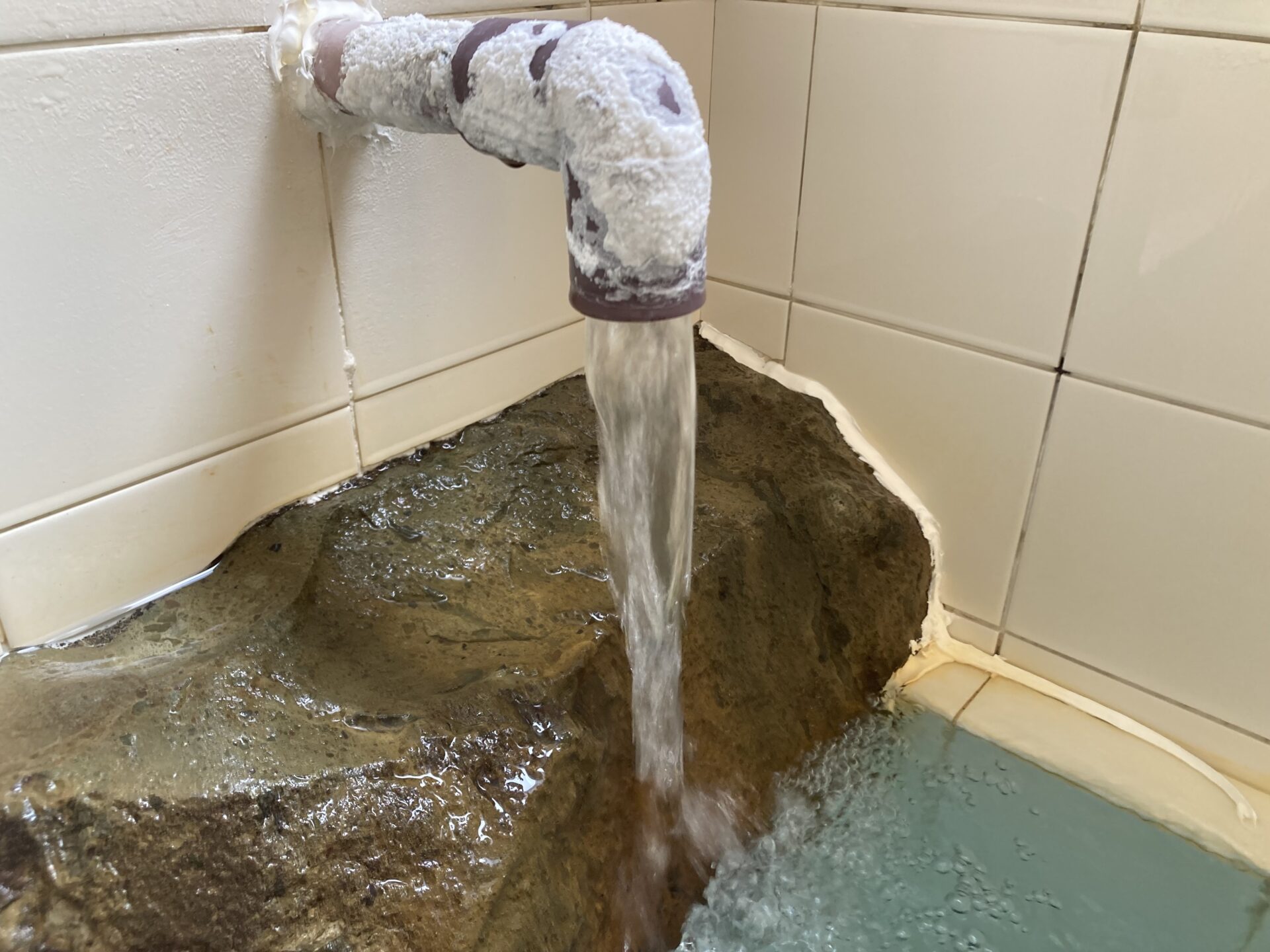 小浴場の湯口
